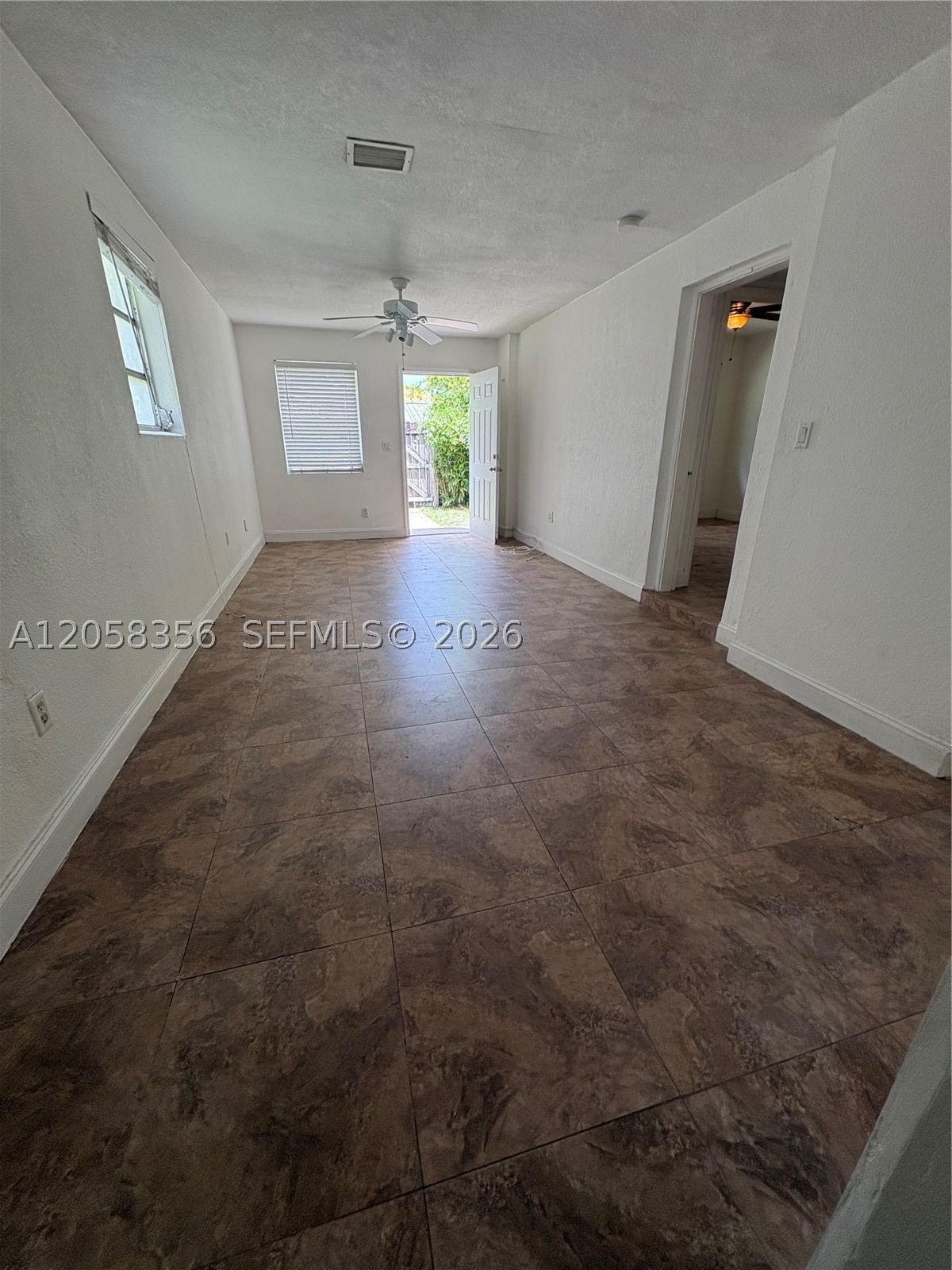 410 Pinecrest Dr