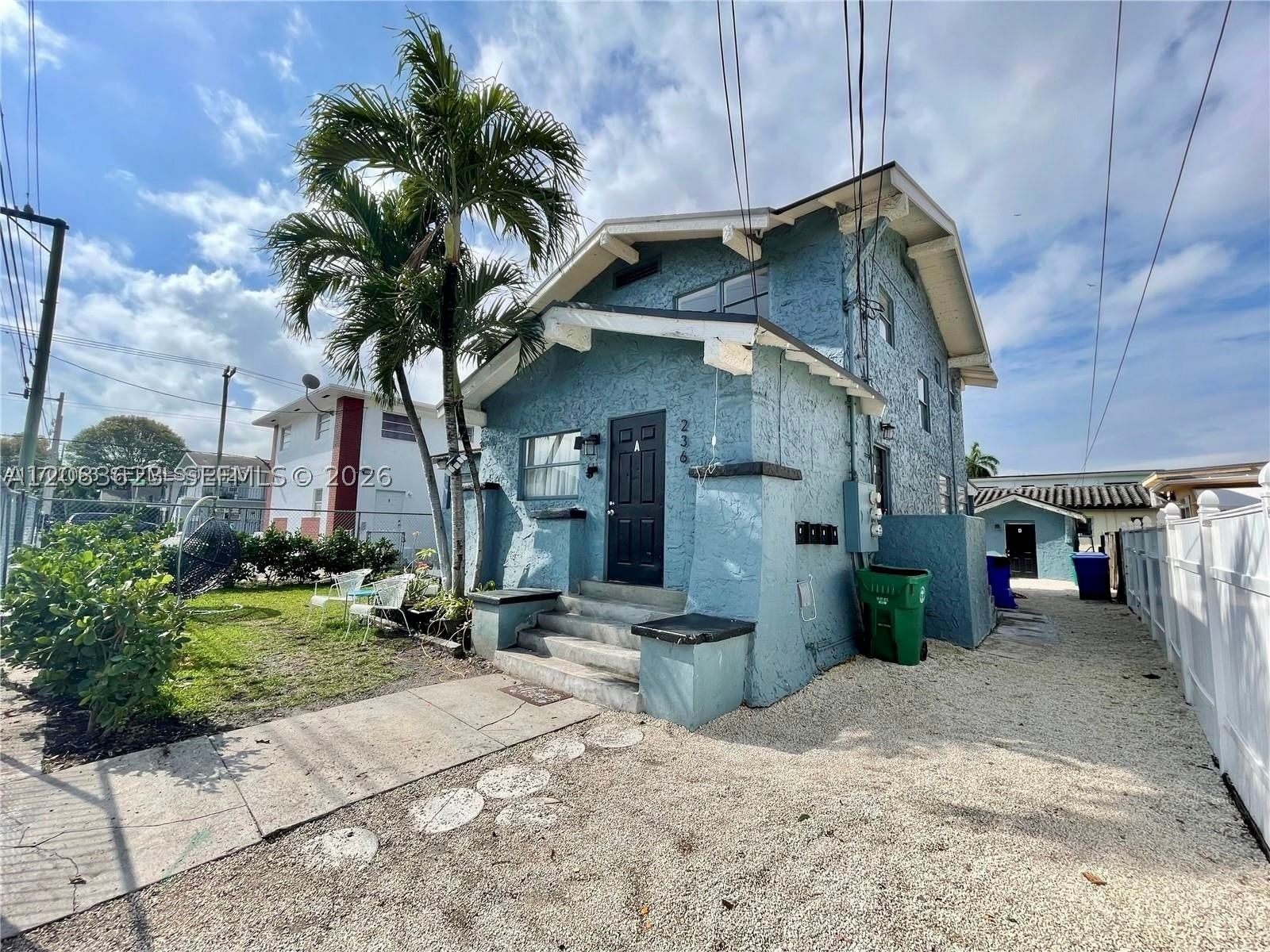 236 SW 10th Ave