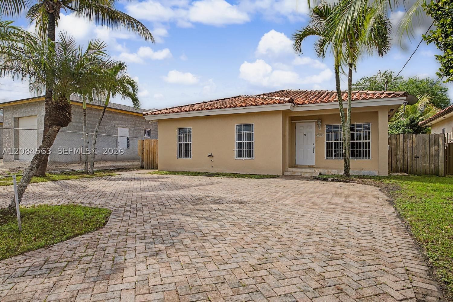 309 SW 2nd St