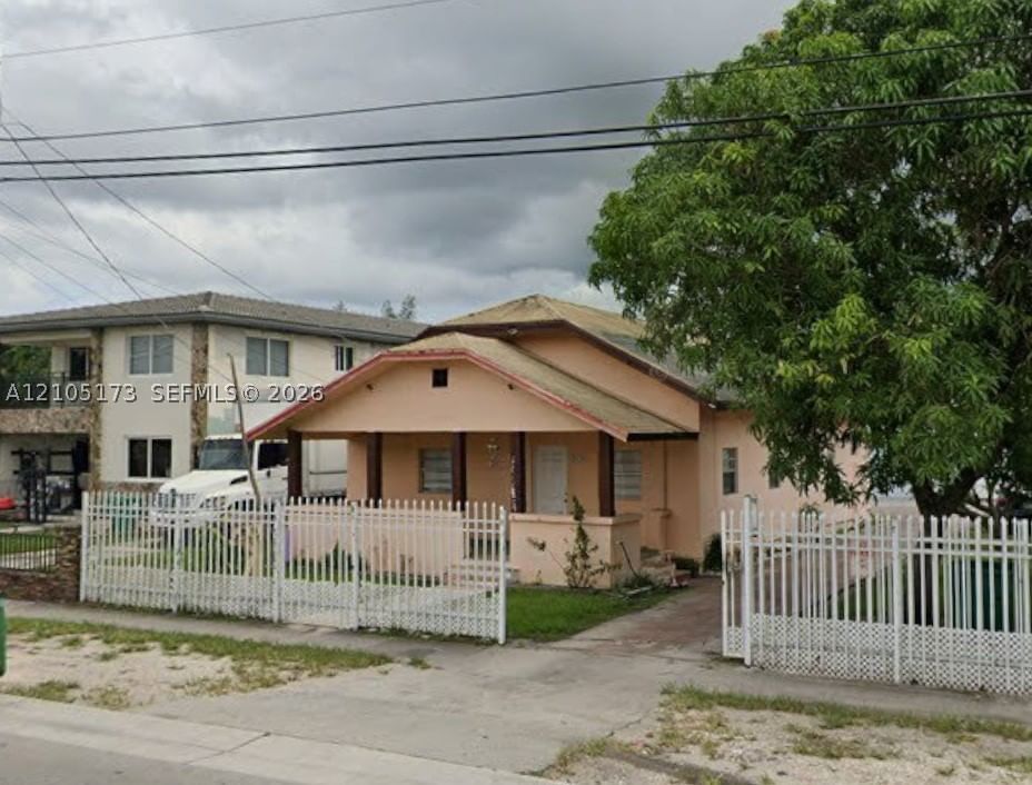 2978 NW 28th St