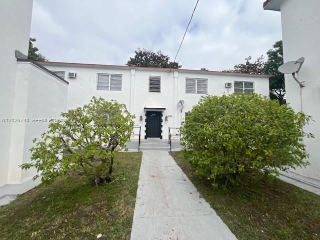 535 SW 7th St