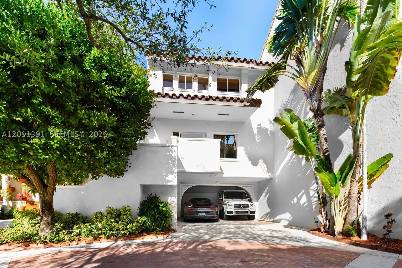 2000 S Bayshore Dr