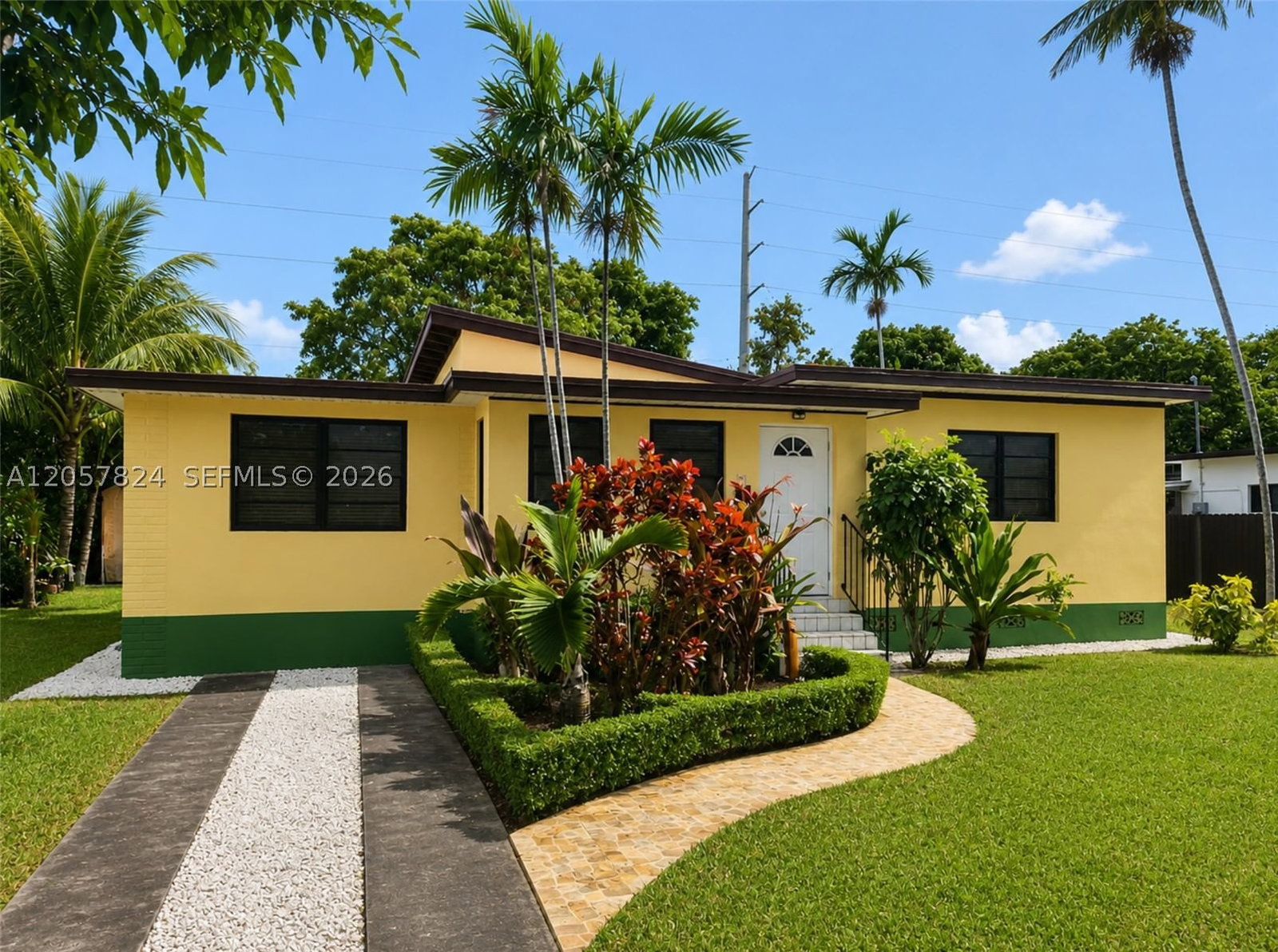 541 Raven Ave