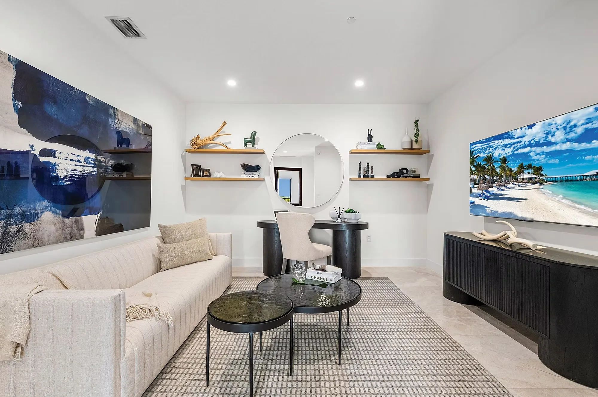 701 Valencia