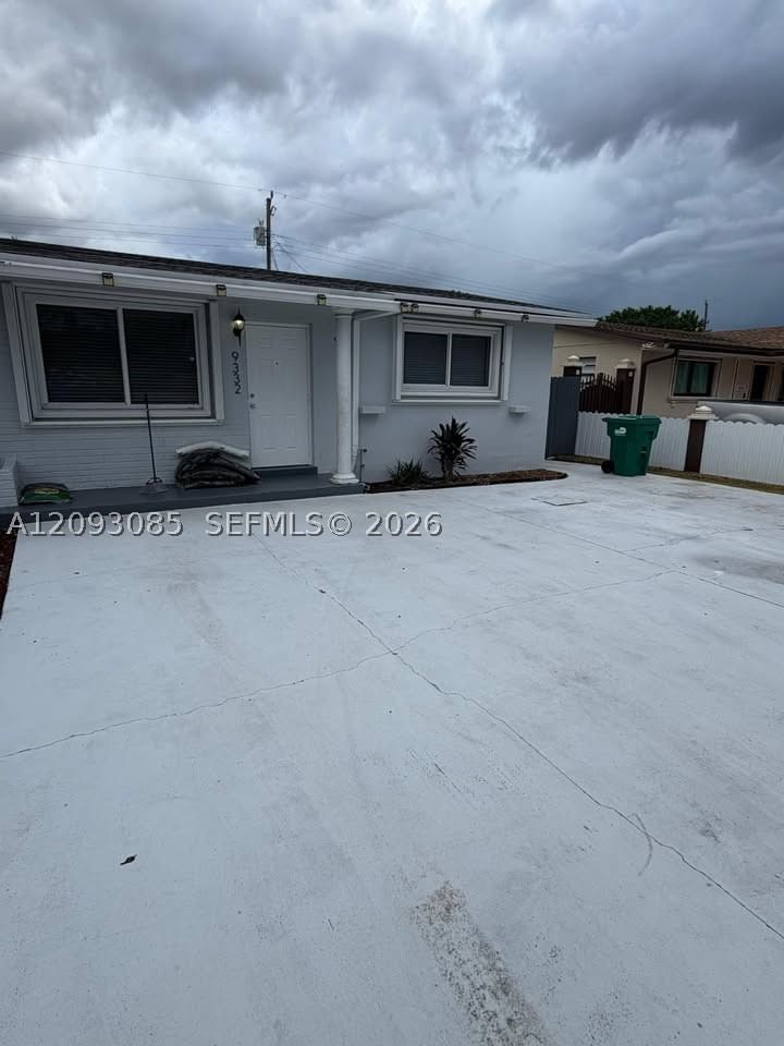 9332 SW 40th Ter
