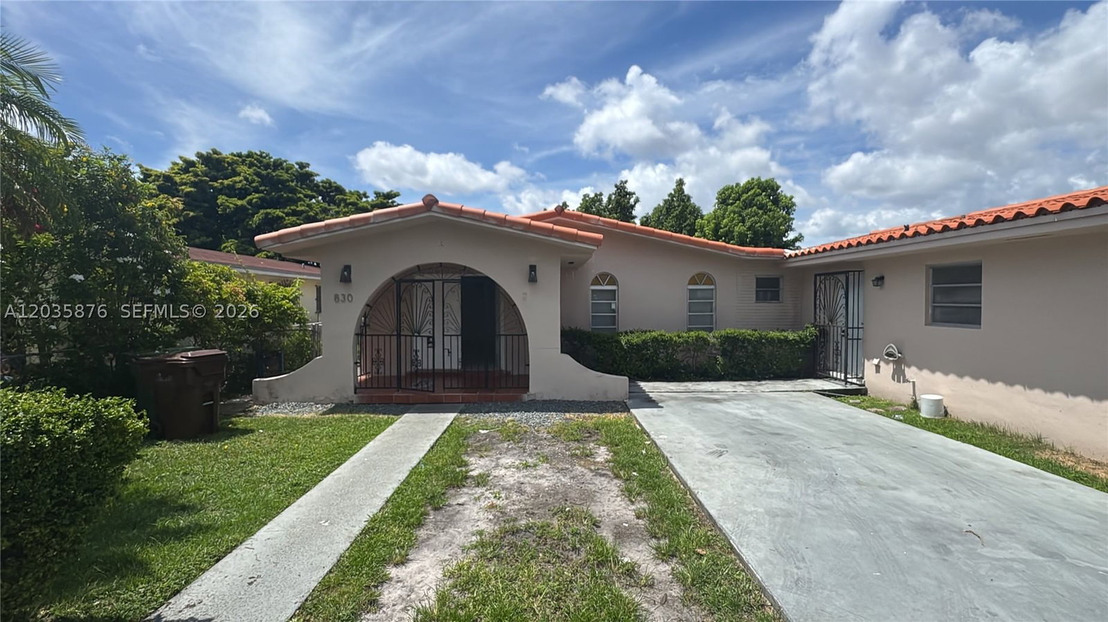 830 W 75th St