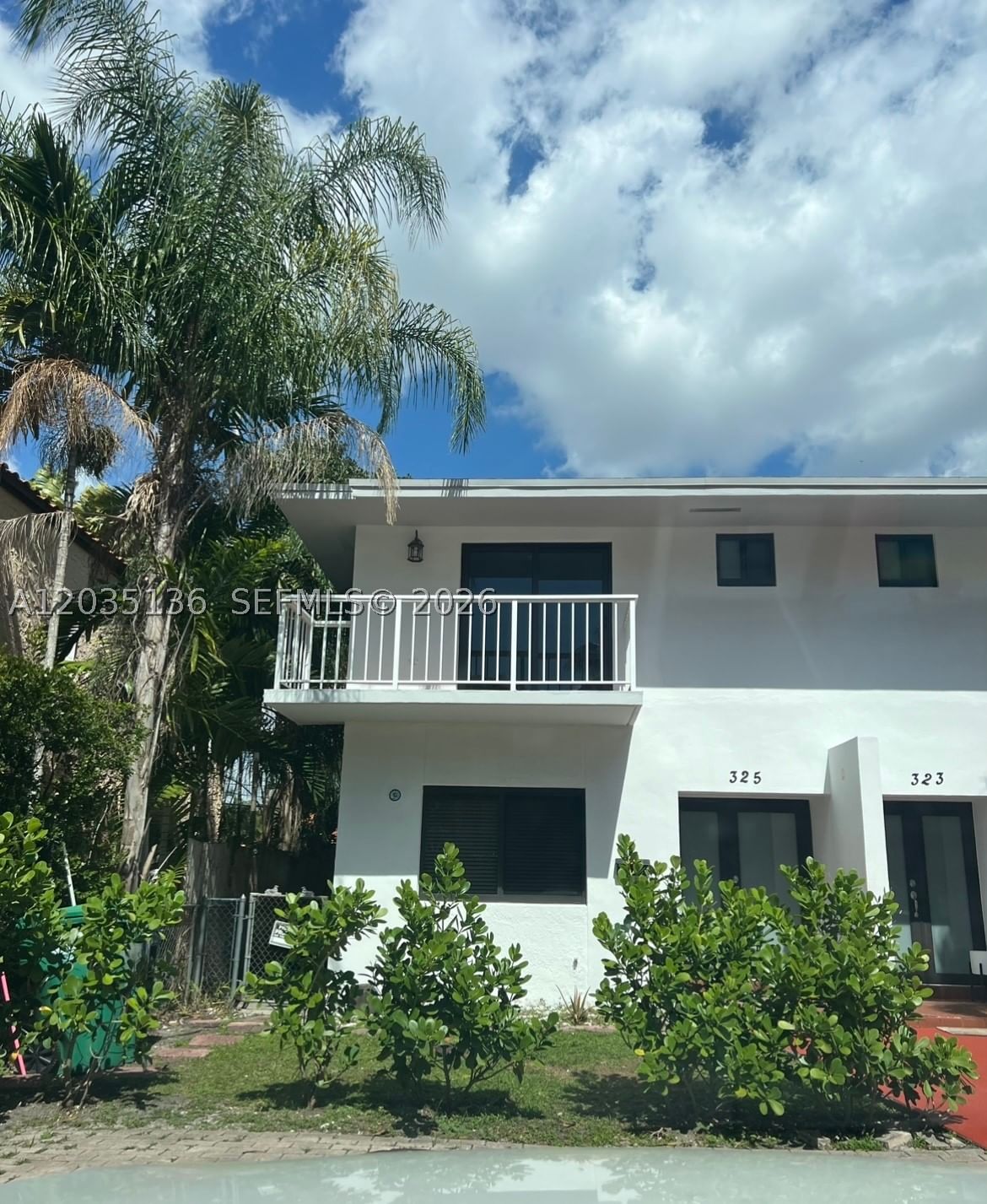 325 Menores Ave