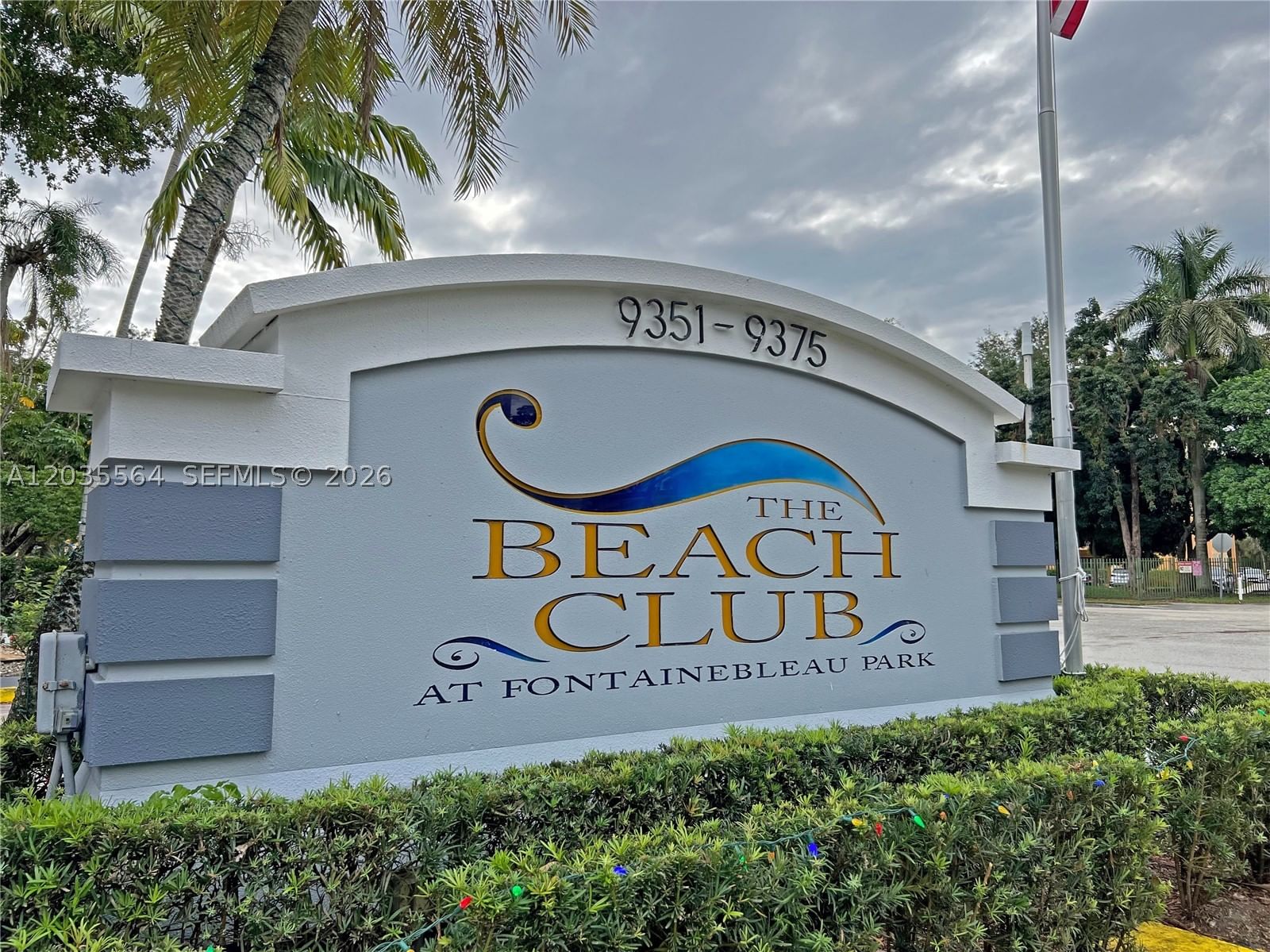 9351 Fontainebleau Blvd