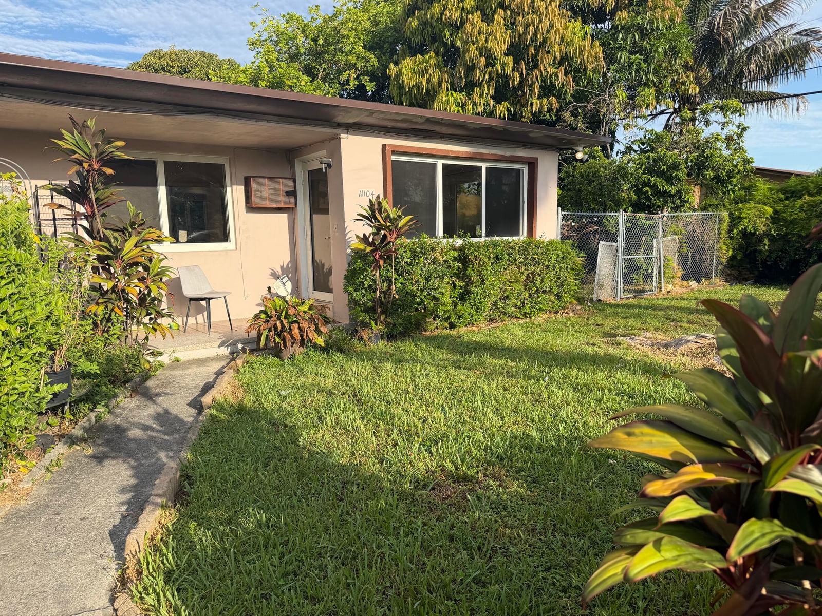 11102 NW 11th Ave