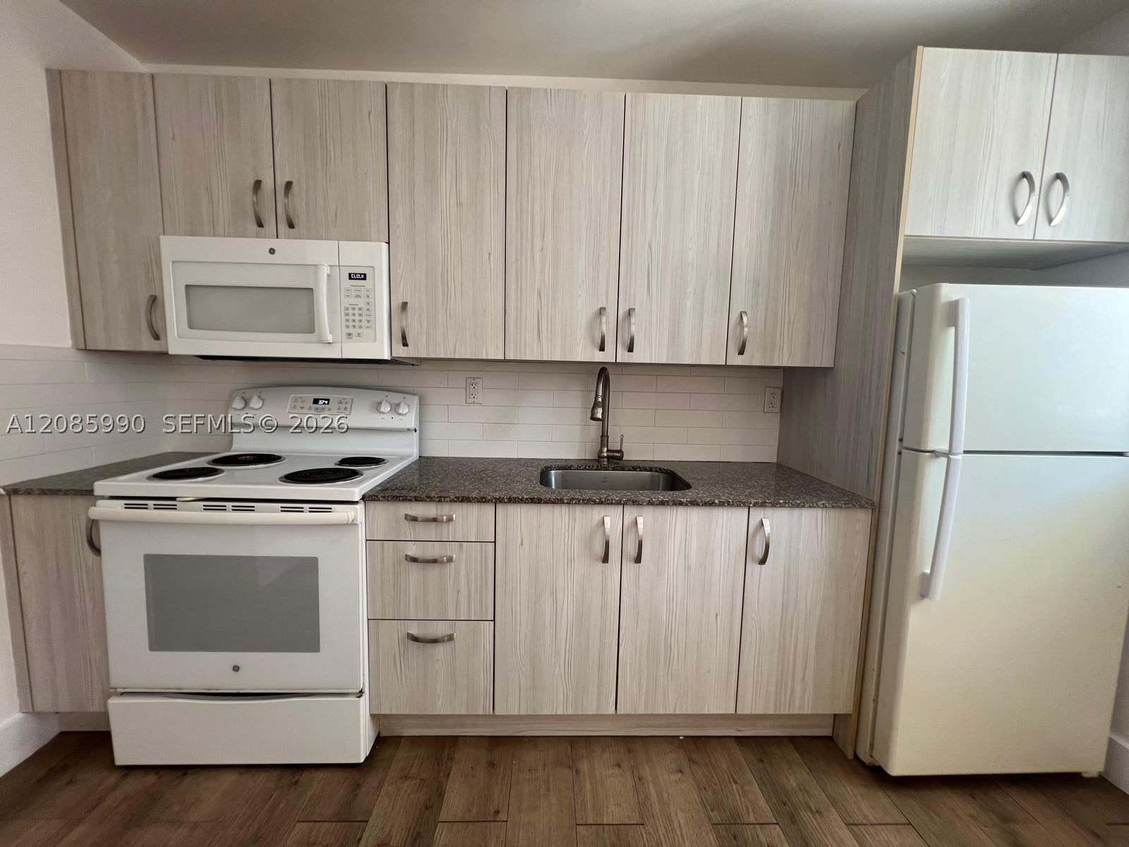 1550 NW 1st Ct