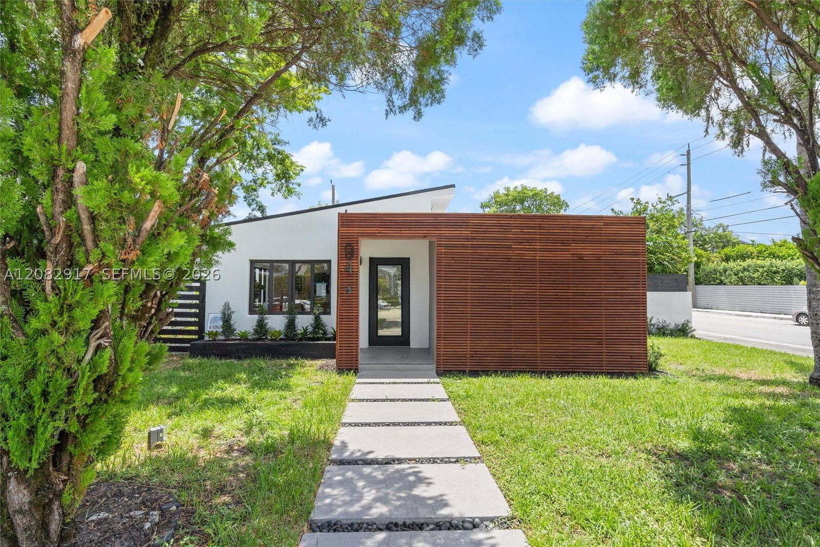 94 NW 48th St