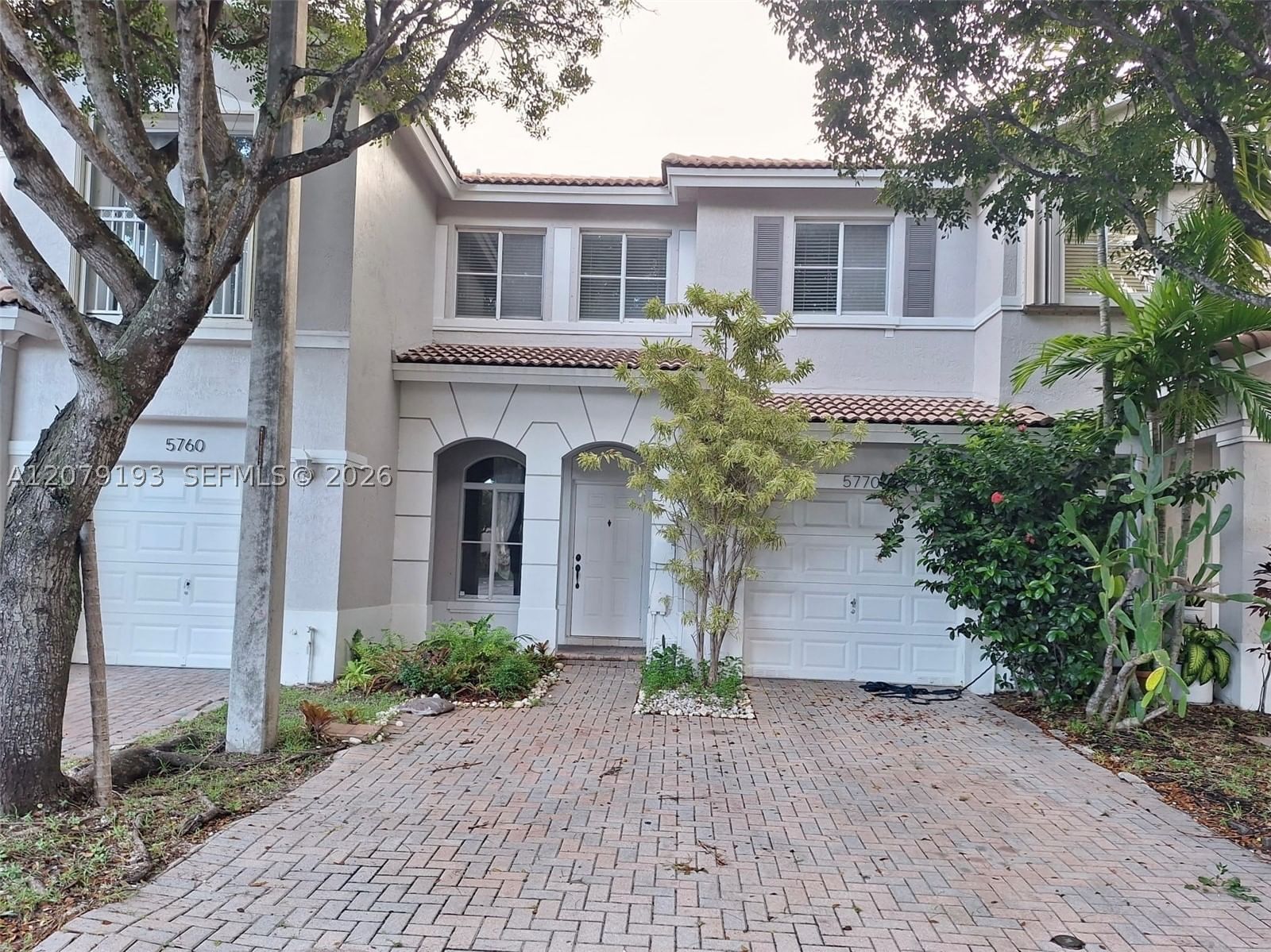 5770 NW 113th Pl