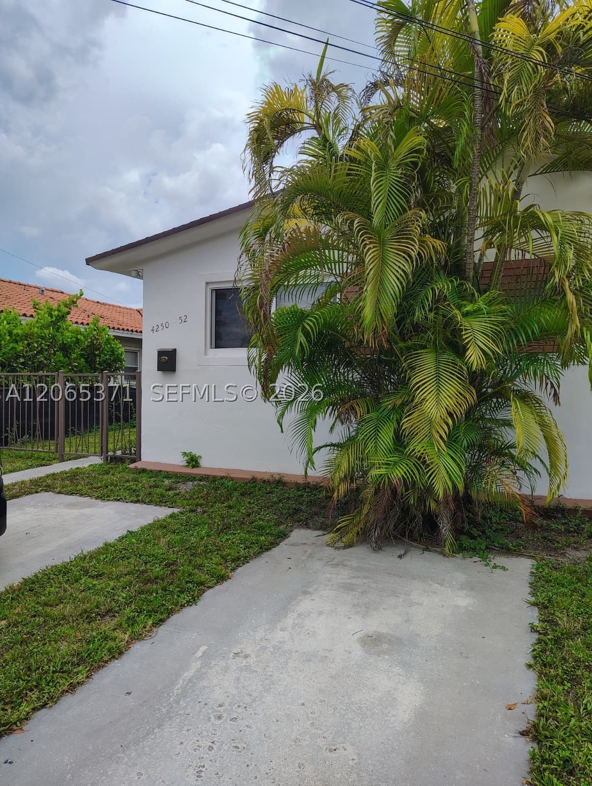 4252 NW 3rd St