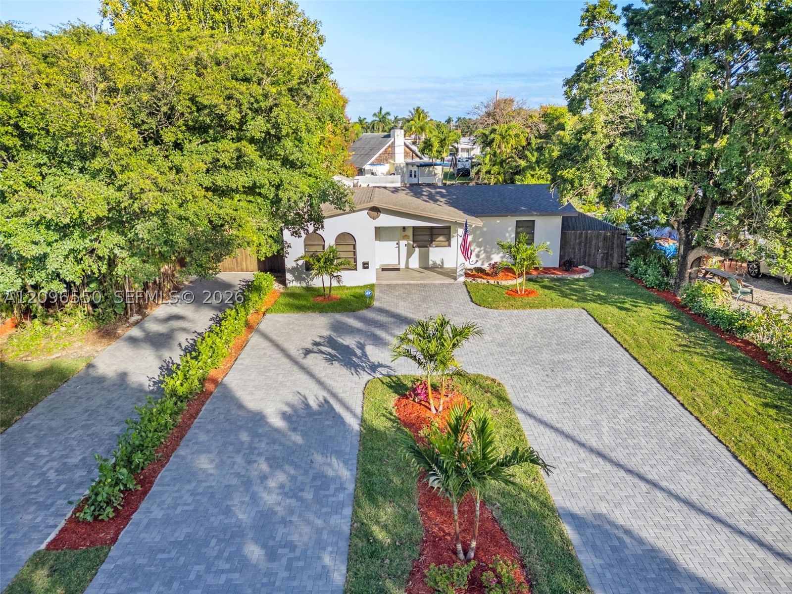 1075 NE 12th Ave