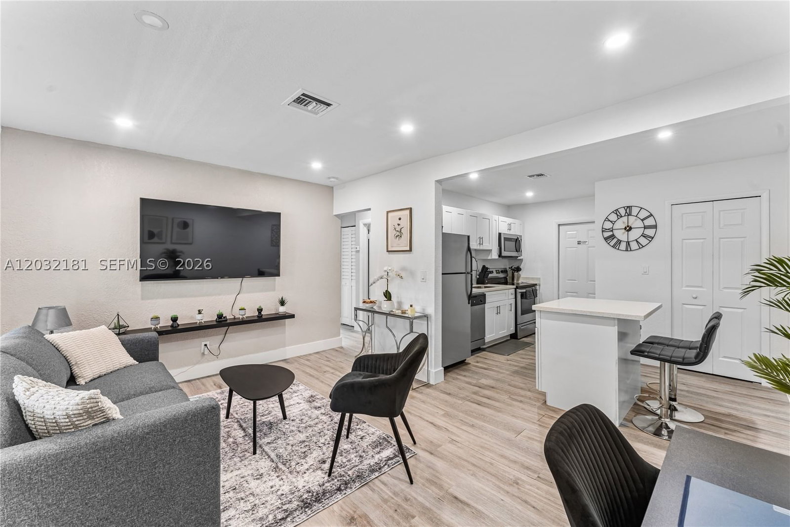 1521 NE 118th Ter