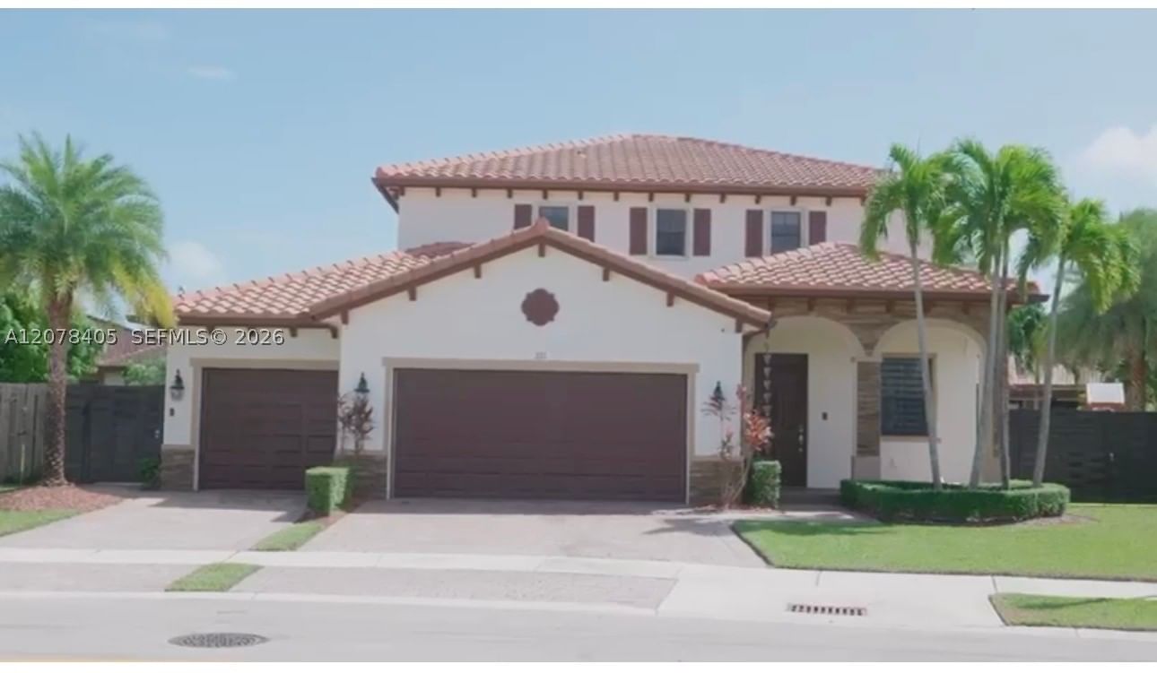 221 SE 35 Ave