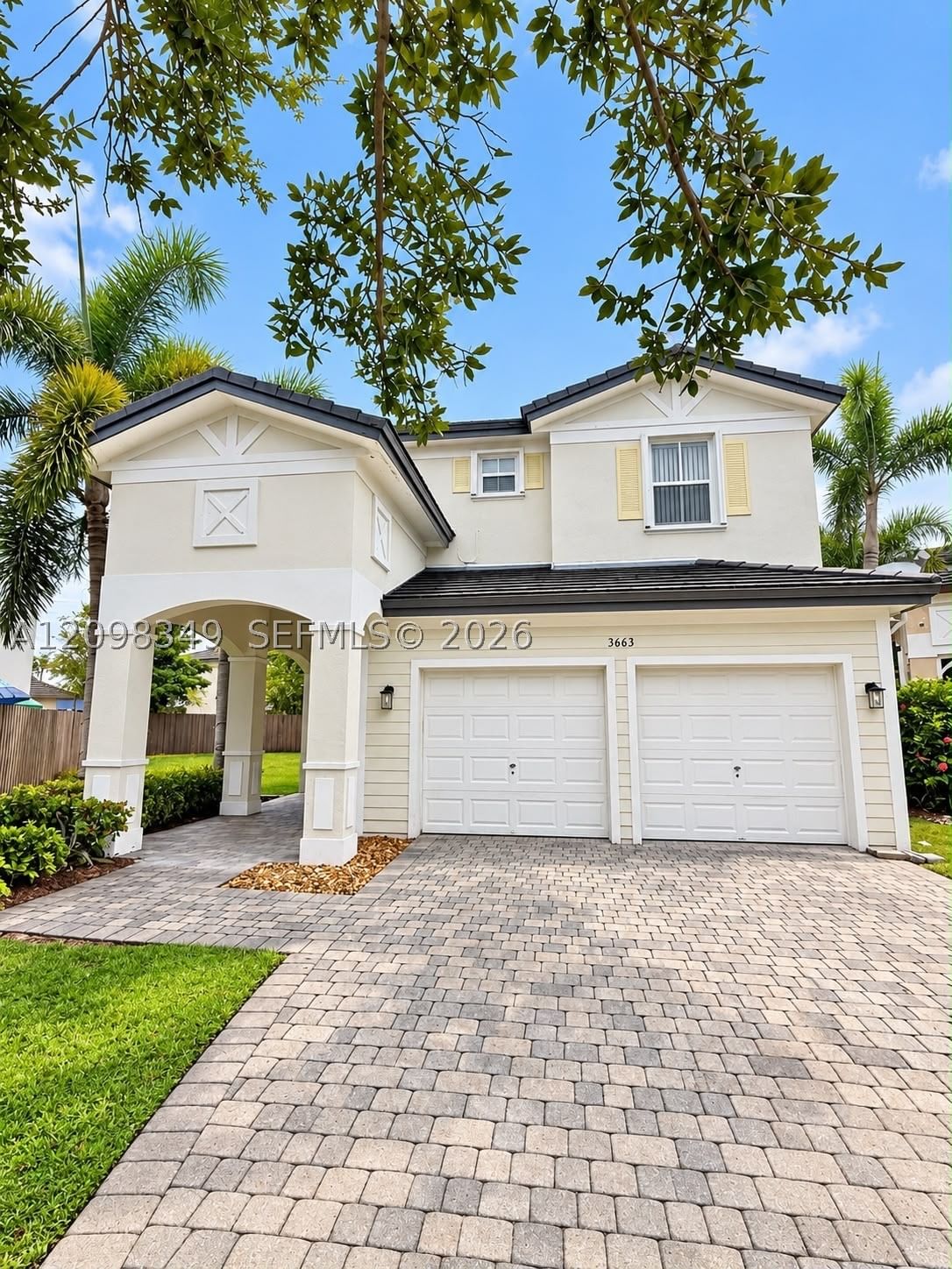 3663 NE 2nd Ct