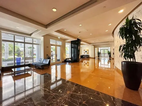 Courts Brickell Key