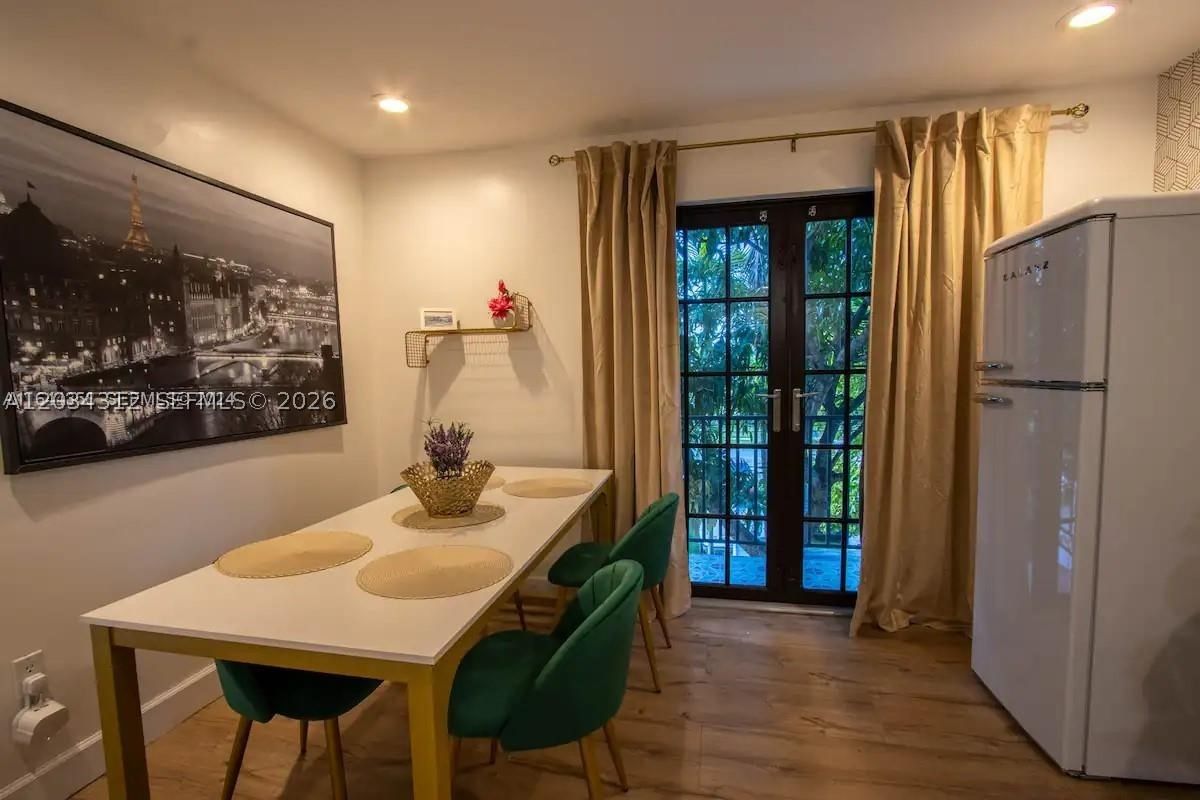 2 Bedroom