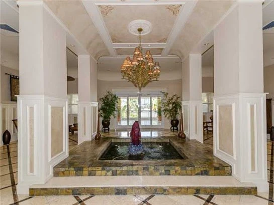 Courvoisier Courts