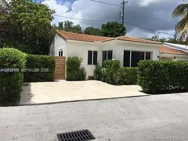3 Farrey Ln