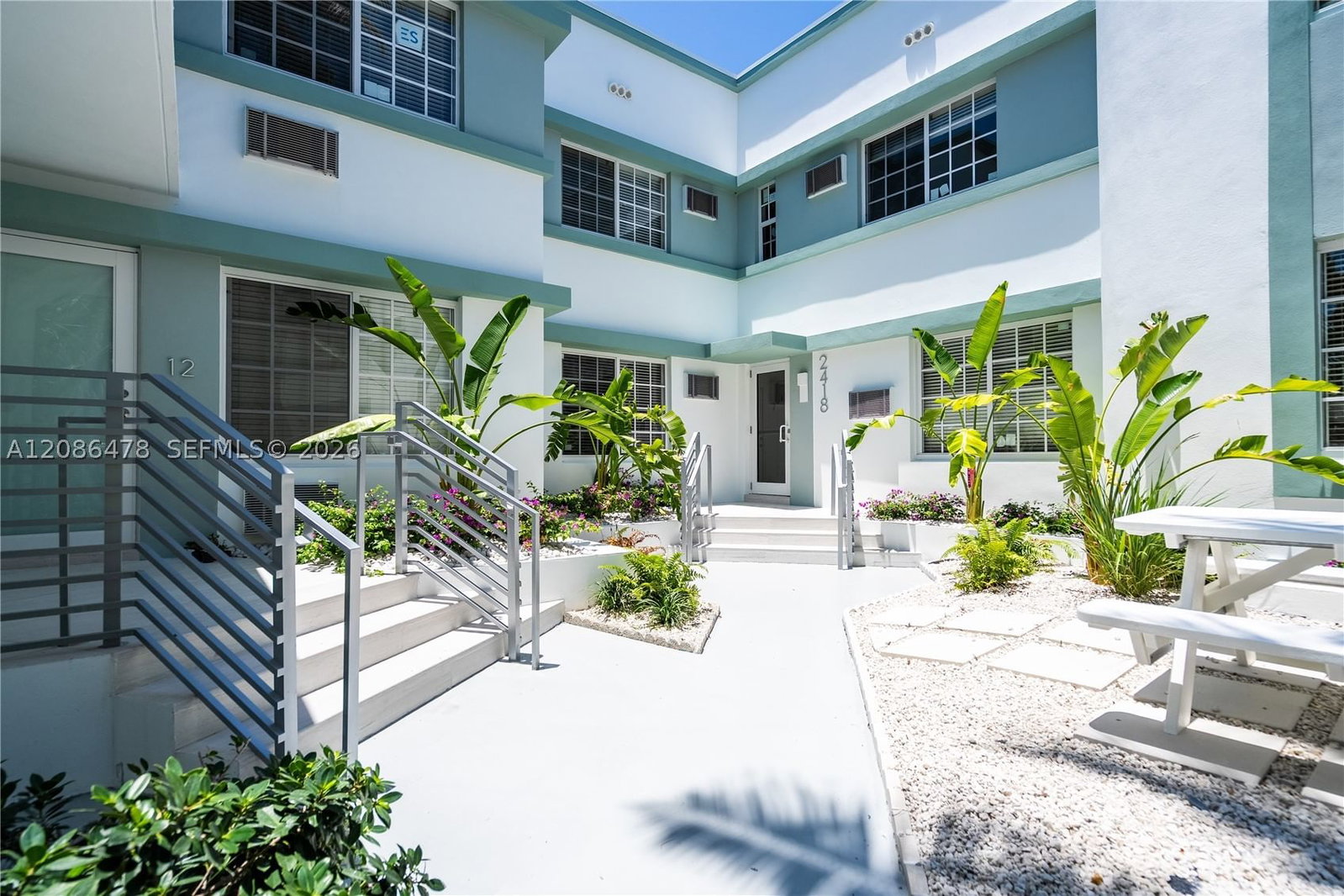 2418 Flamingo Dr