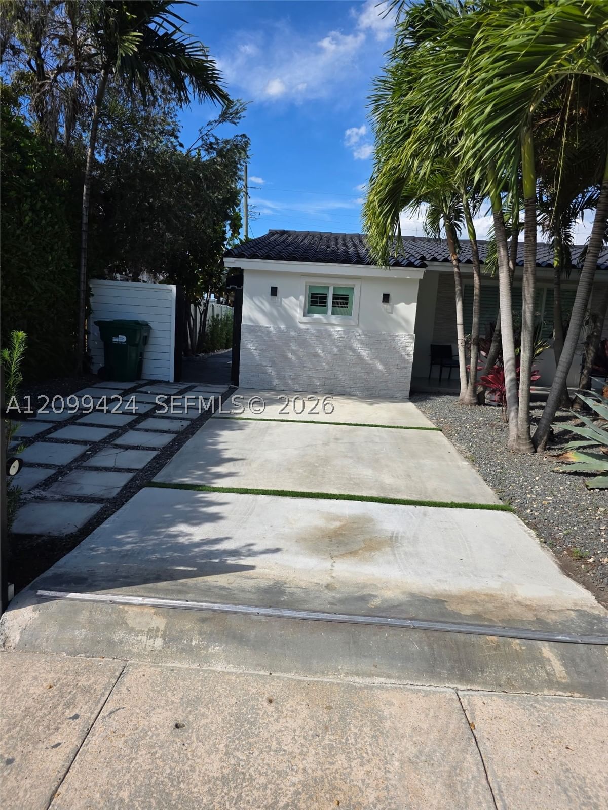 9345 SW 46th Ter