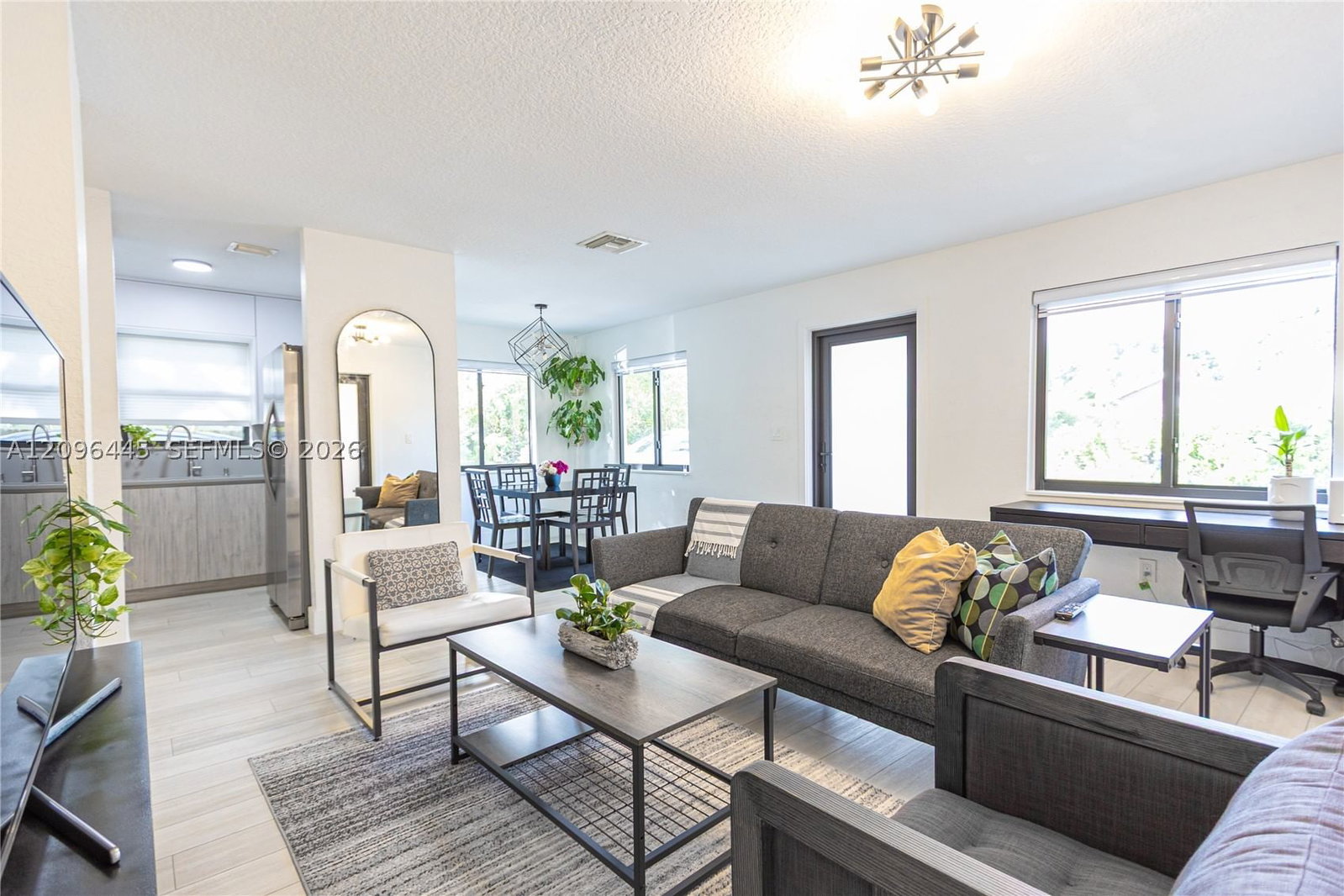 518 NW 94th St