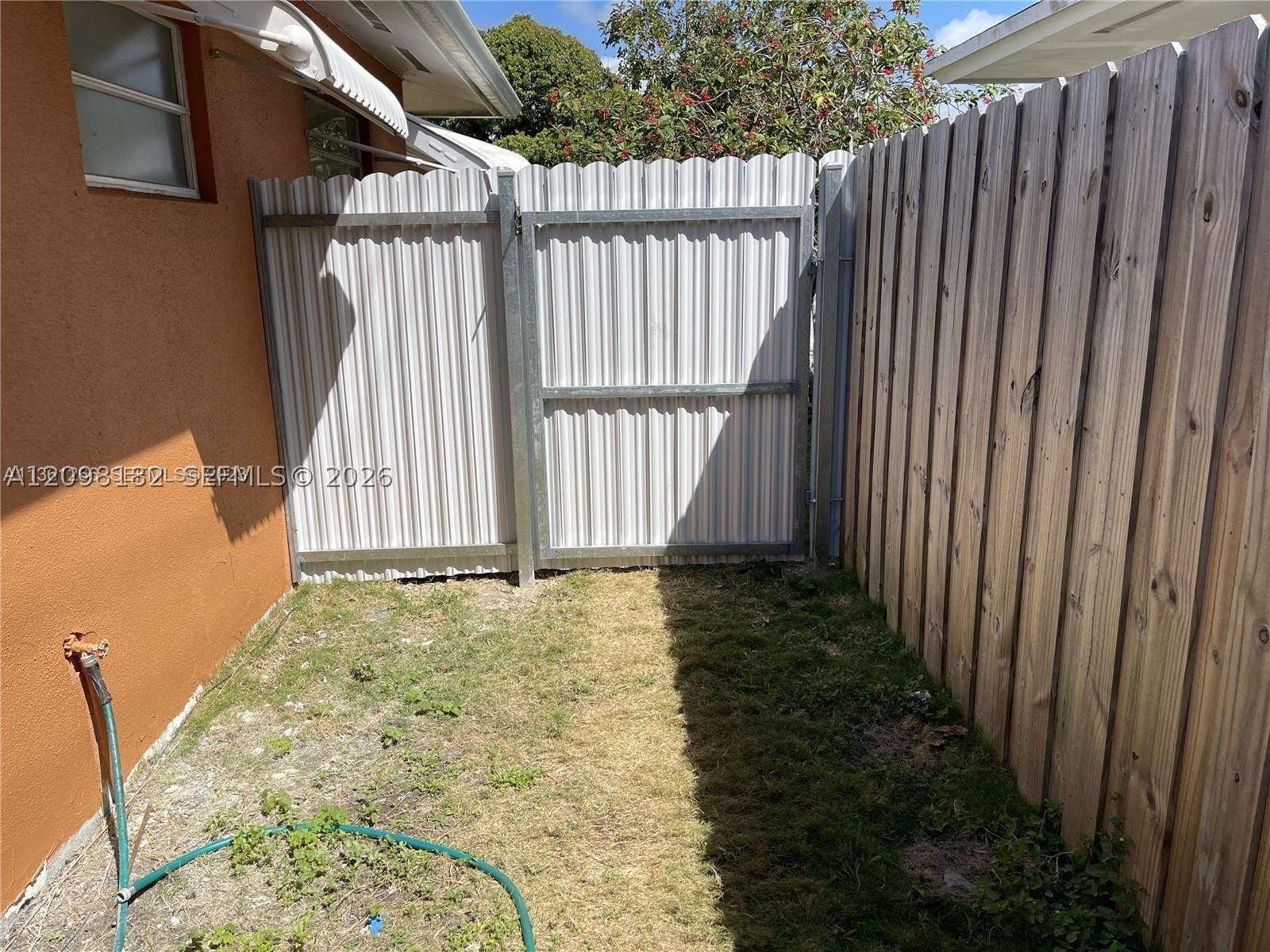10040 SW 164th Ter