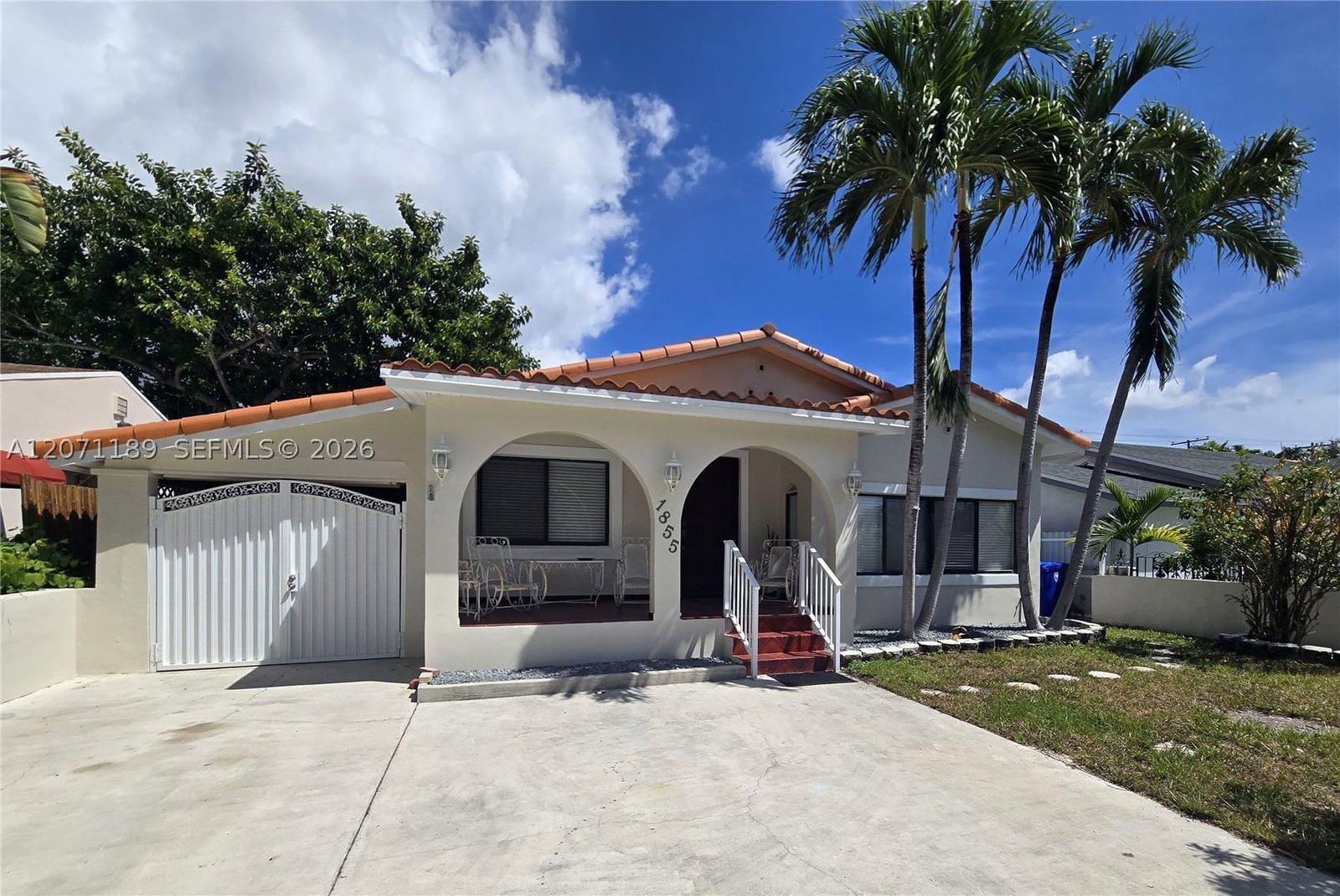 1855 SW 16th Ter
