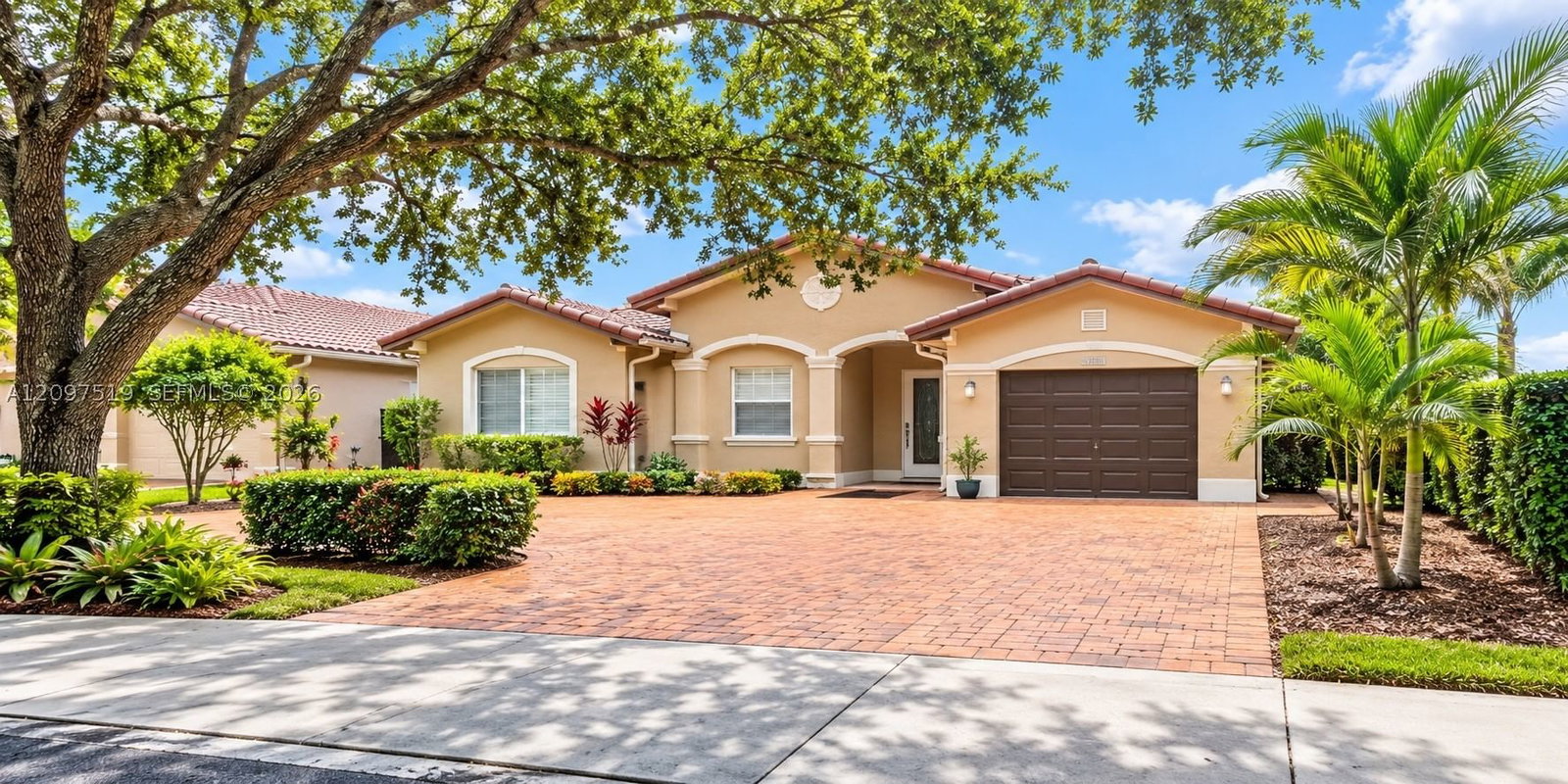 8846 NW 139th St