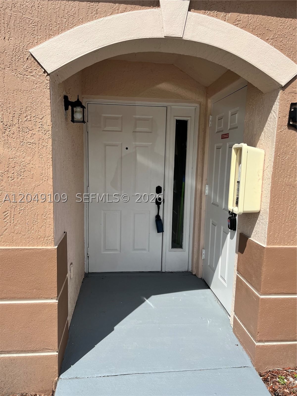 1261 SE 27th St