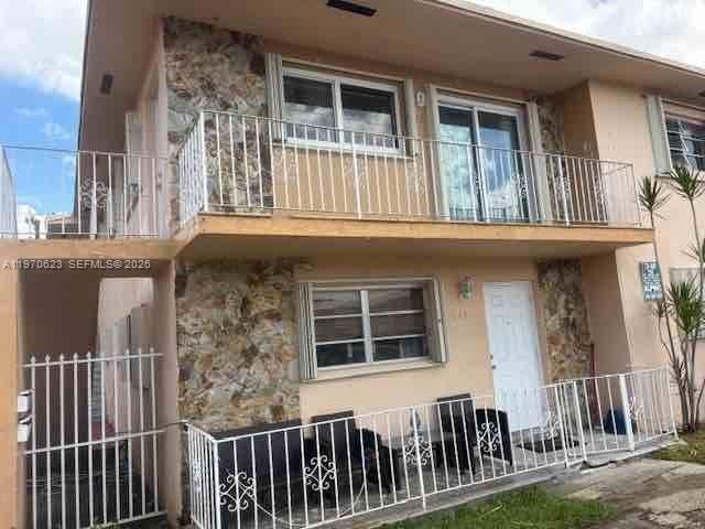 145 W 10th St