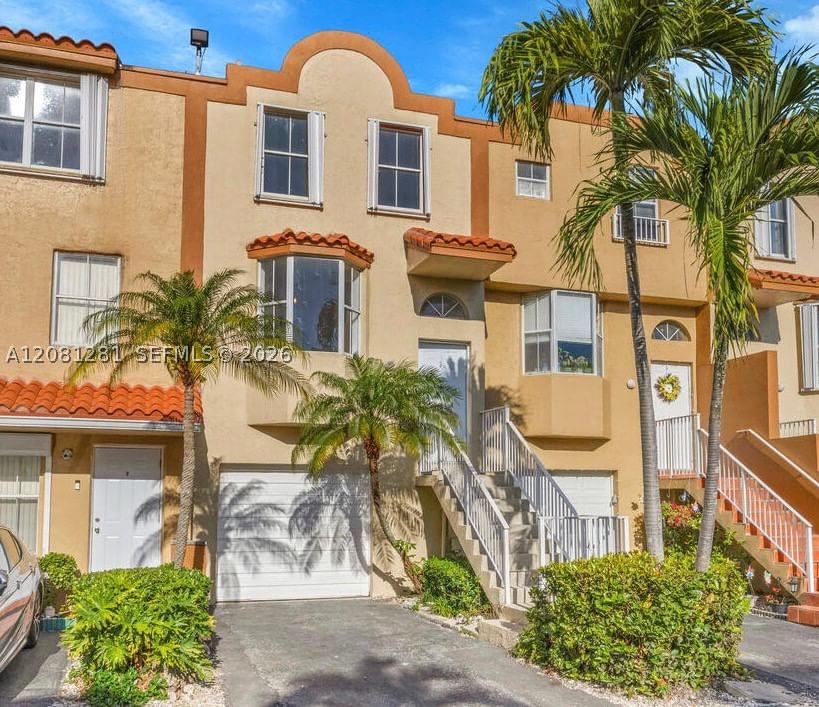 390 NW 86th Ct