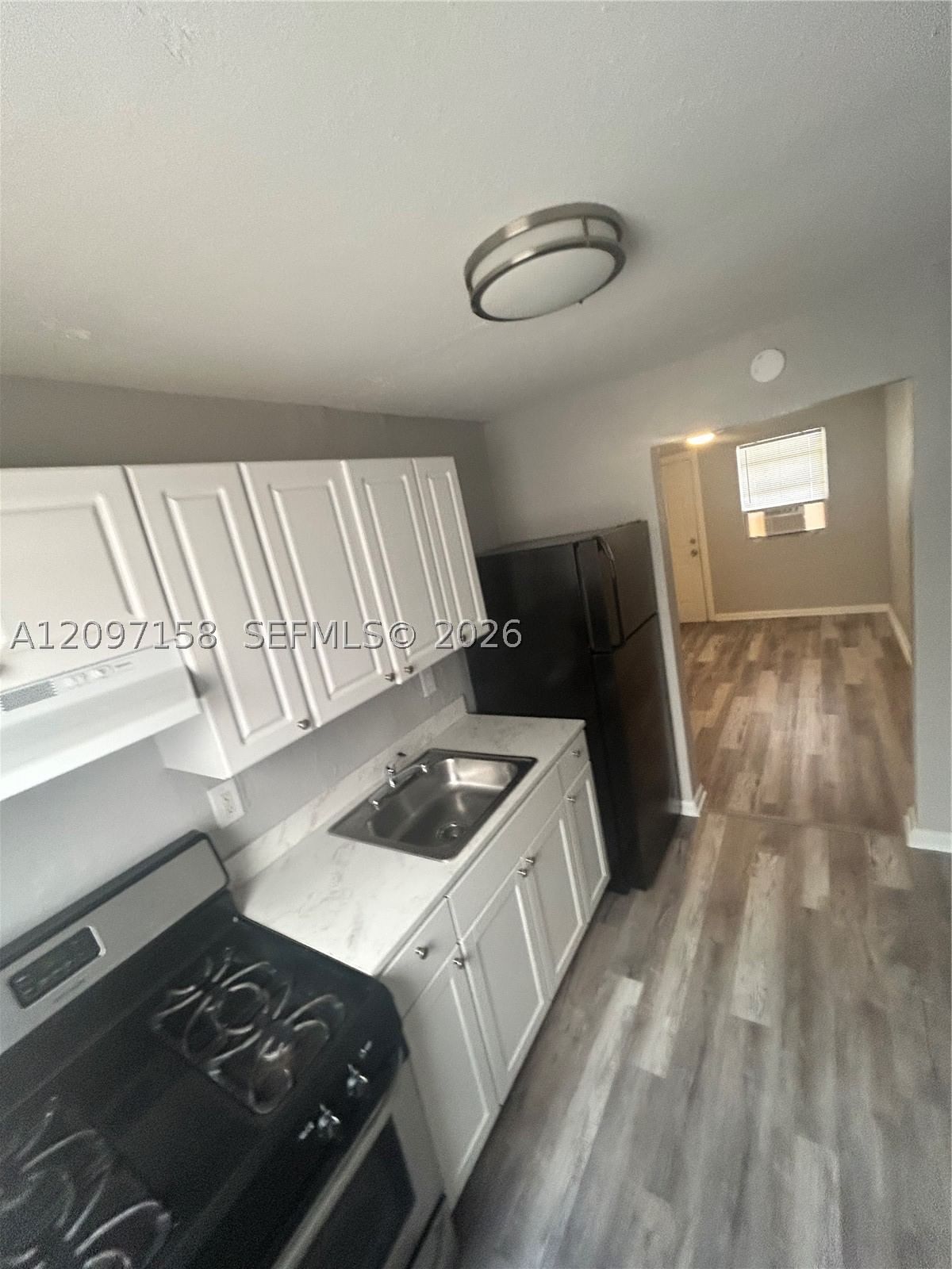 161 NW 15th St