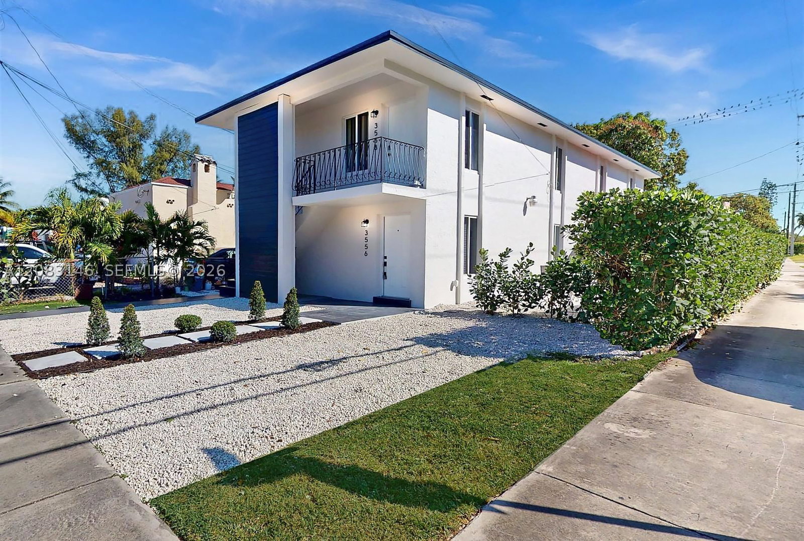 3558 SW 26th St