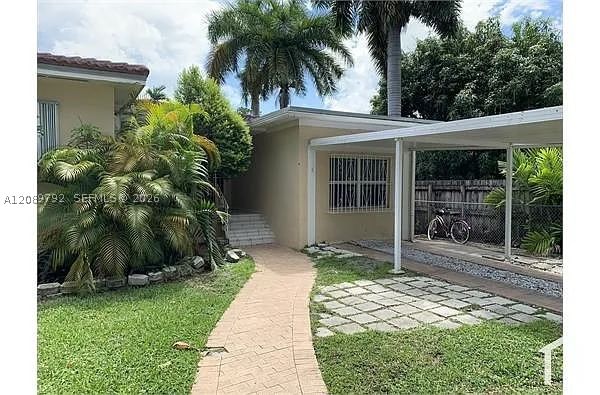 800 SW 25th Rd