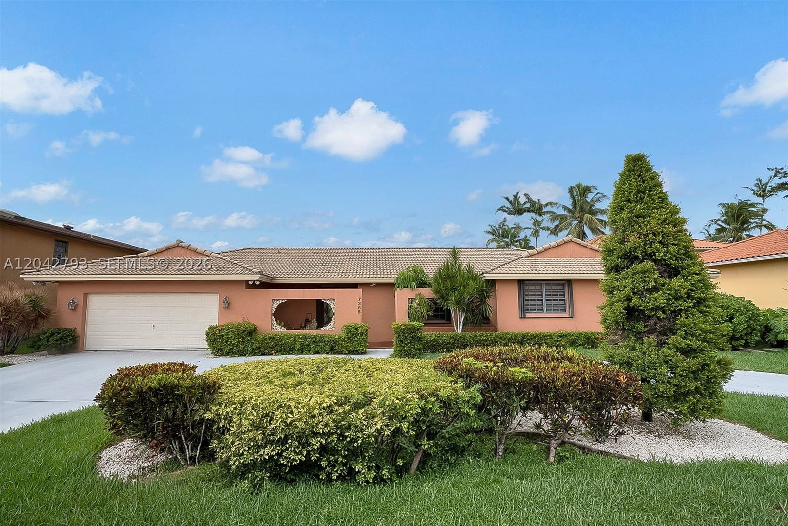 7365 N Augusta Dr
