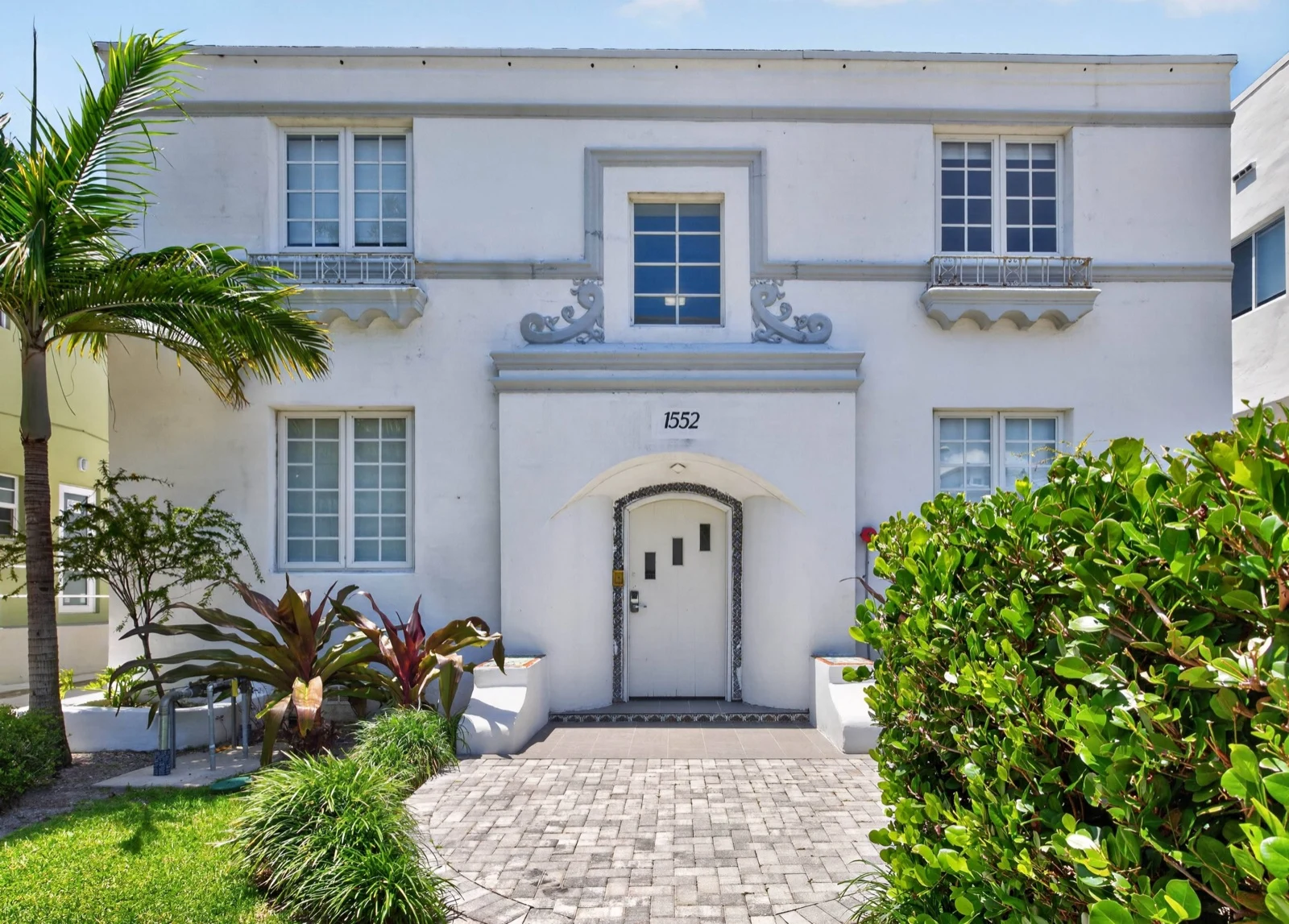 2 Bed 2 Bath