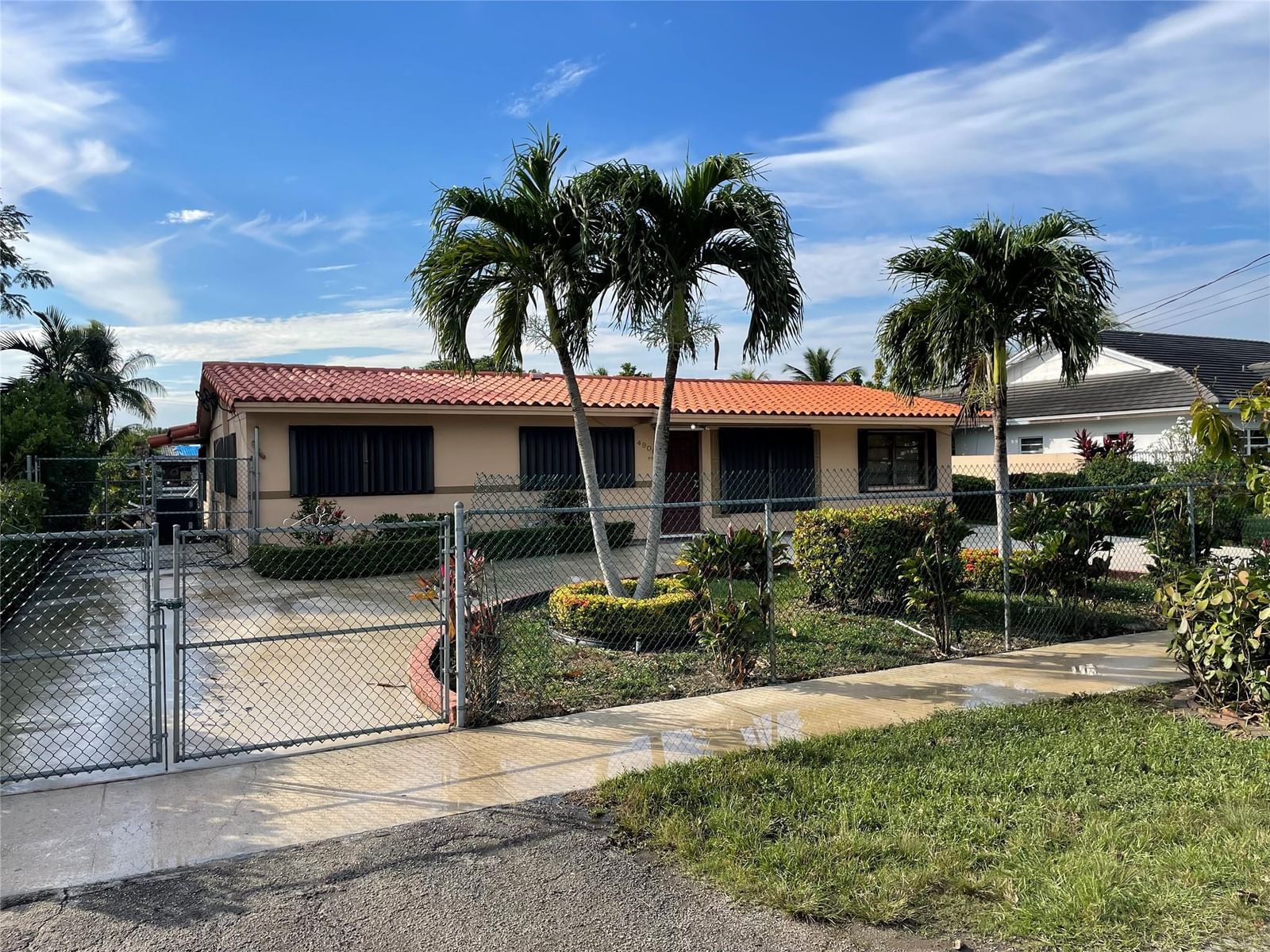 4900 SW 103rd Pl