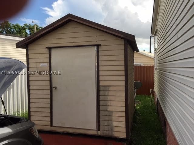 220 NE 12th Ave