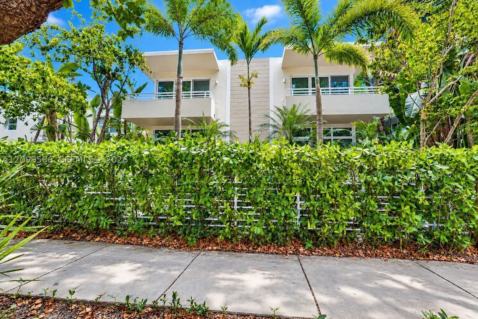 619 Meridian Ave