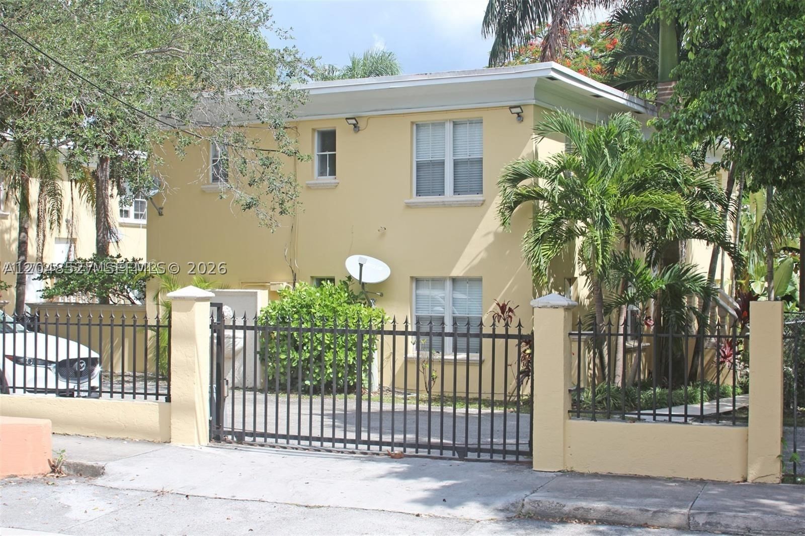 3395 Franklin Ave