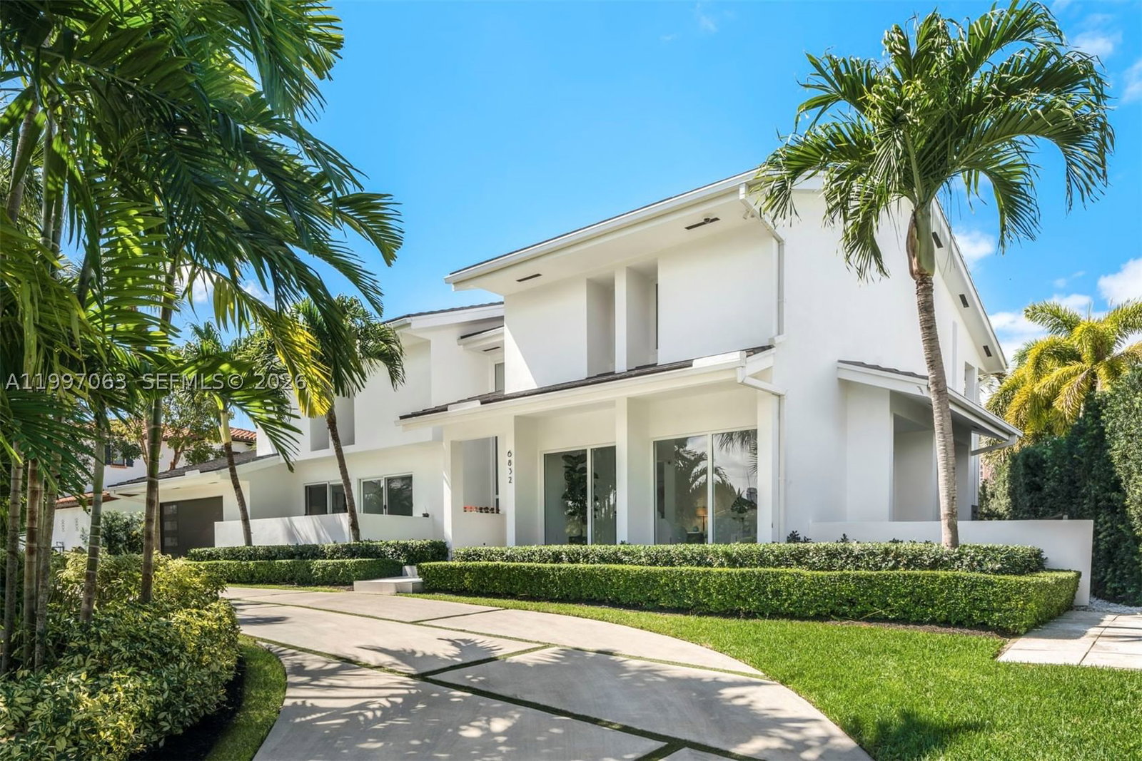 6832 Sunrise Ct