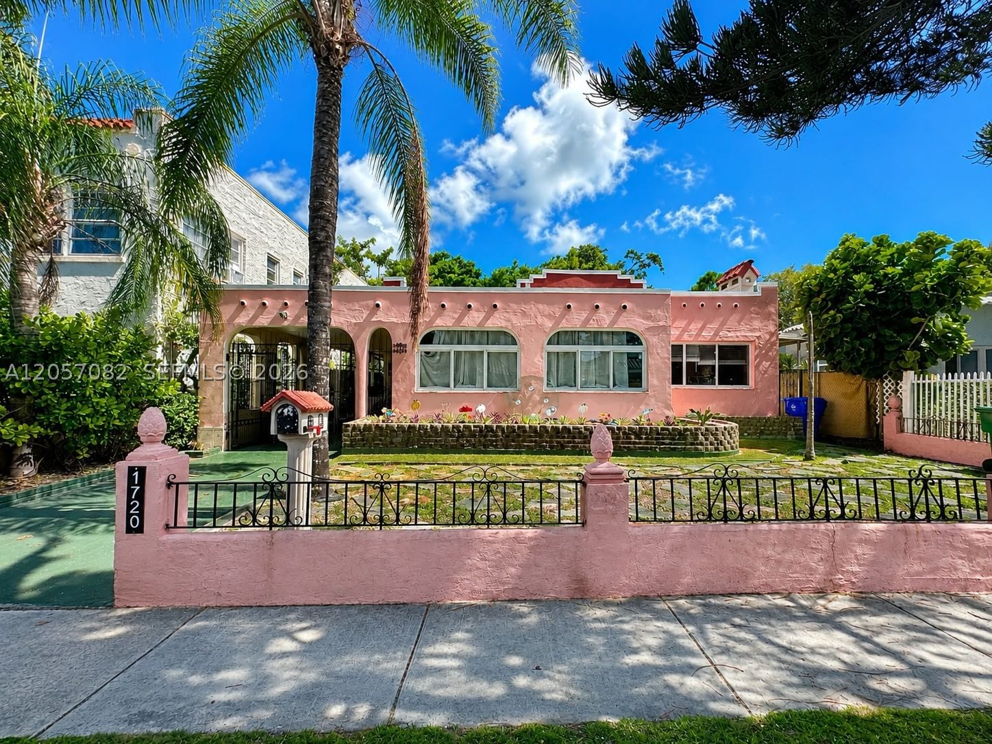 1720 SW 11th Ter
