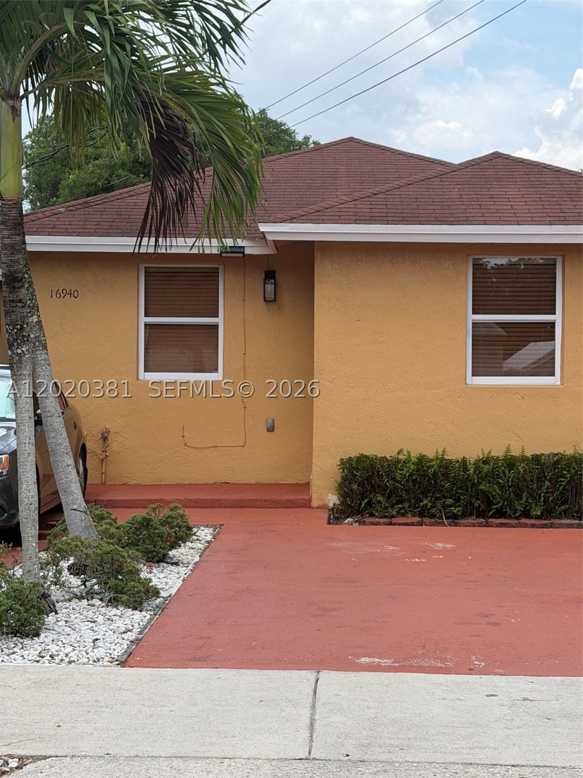 16940 SW 94th Ave