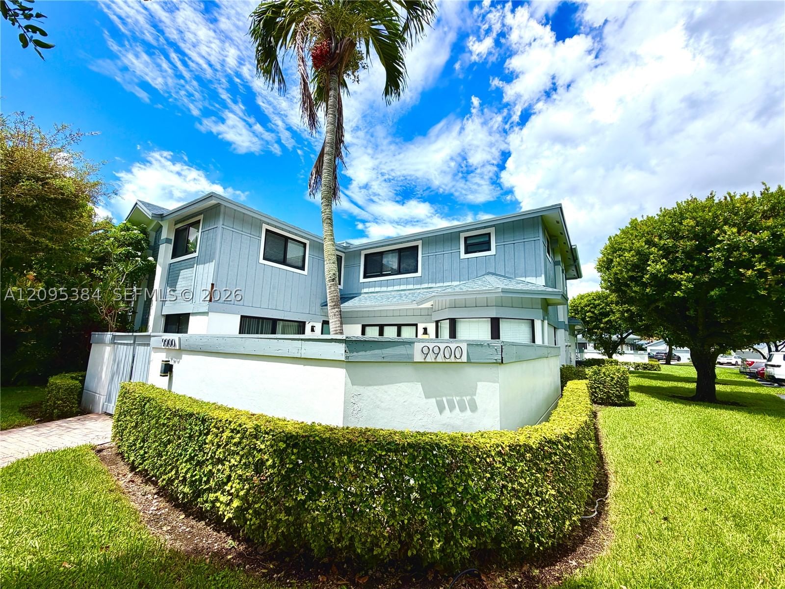 9900 NW 52nd Ter
