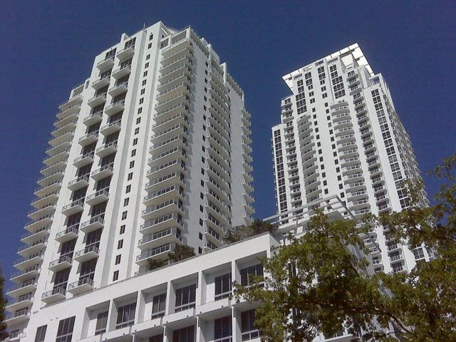 1060 Brickell - 1050