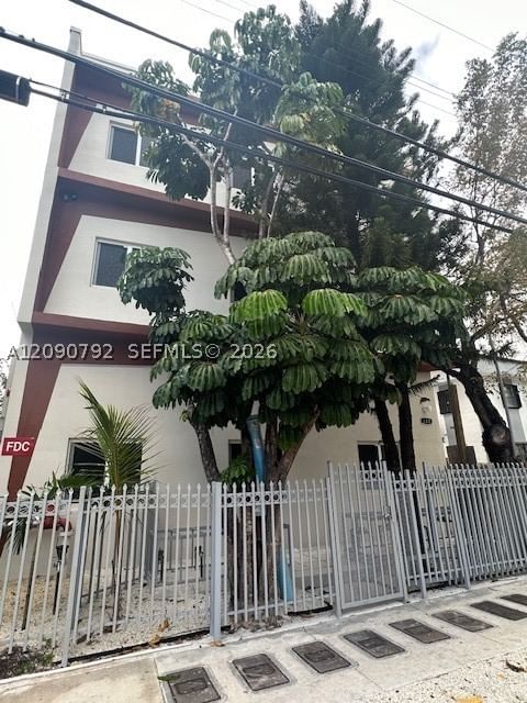 320 SW 13th Ave