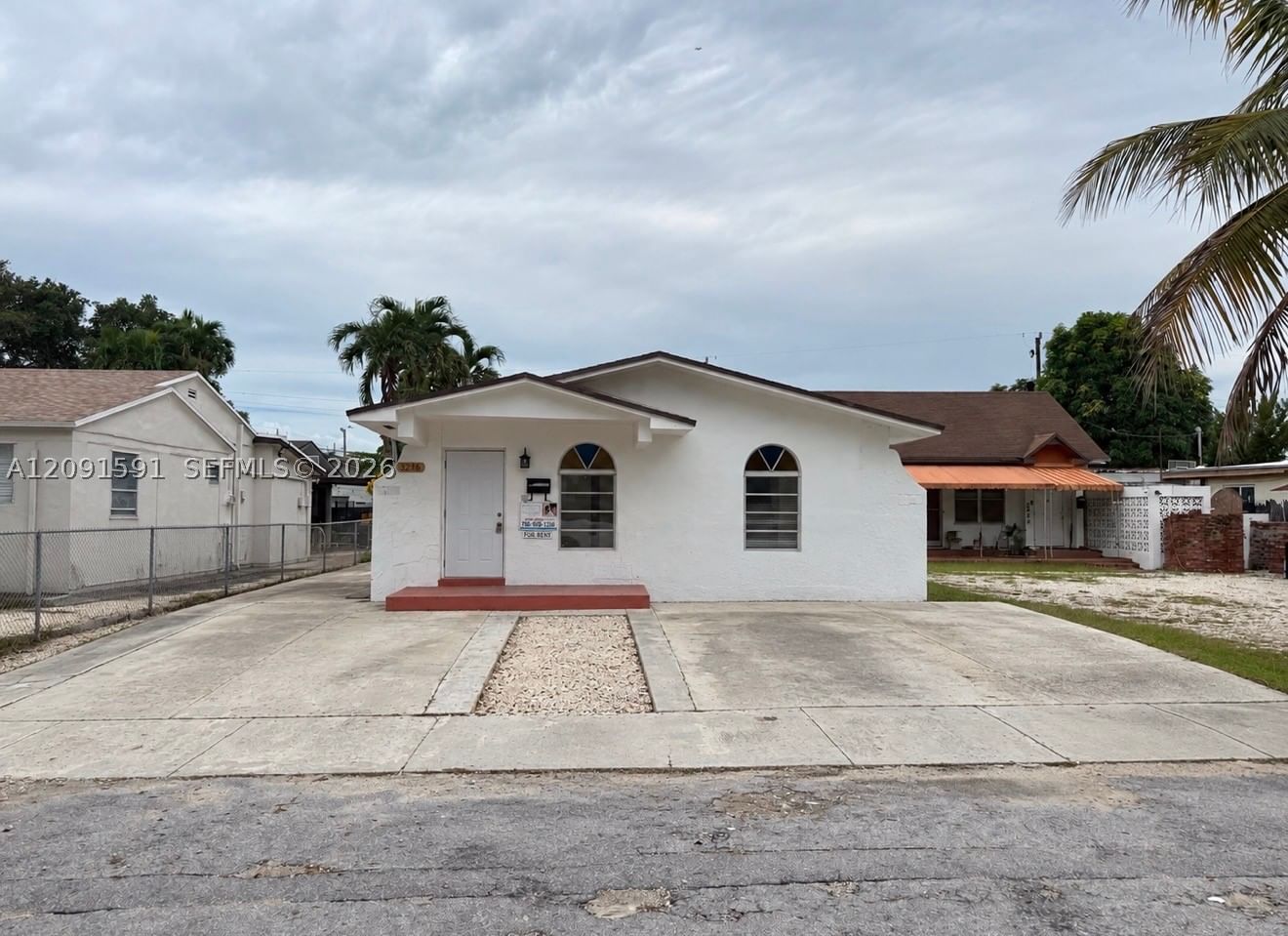3216 SW 25th Ter